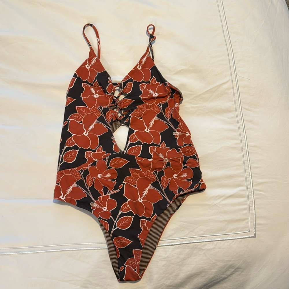 Acacia One Piece Size Large